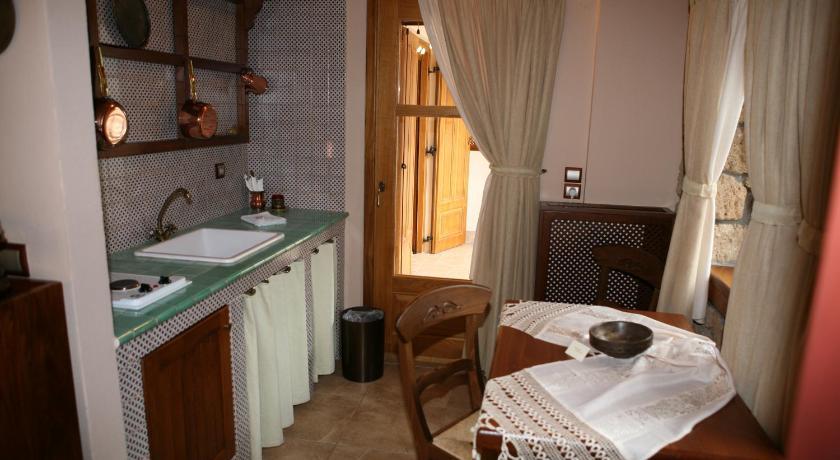 Roes Suites Loutraki  Phòng bức ảnh