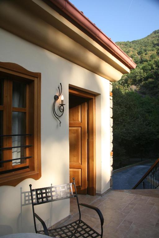 Roes Suites Loutraki  Ngoại thất bức ảnh
