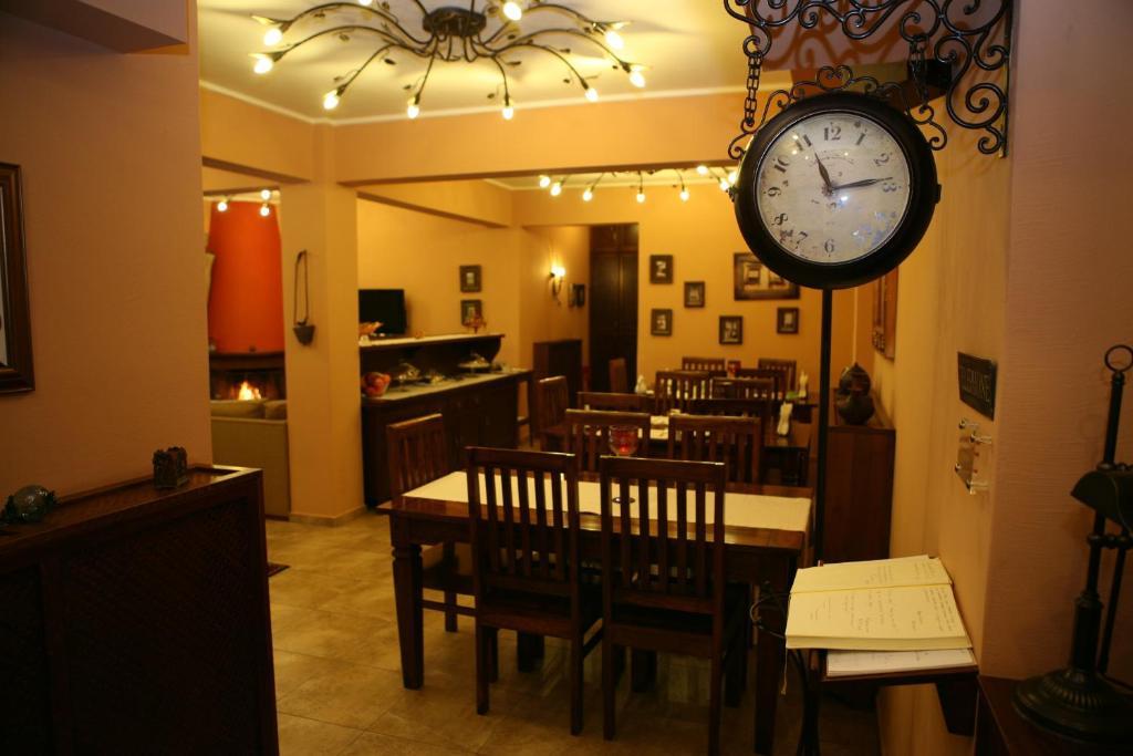 Roes Suites Loutraki  Ngoại thất bức ảnh