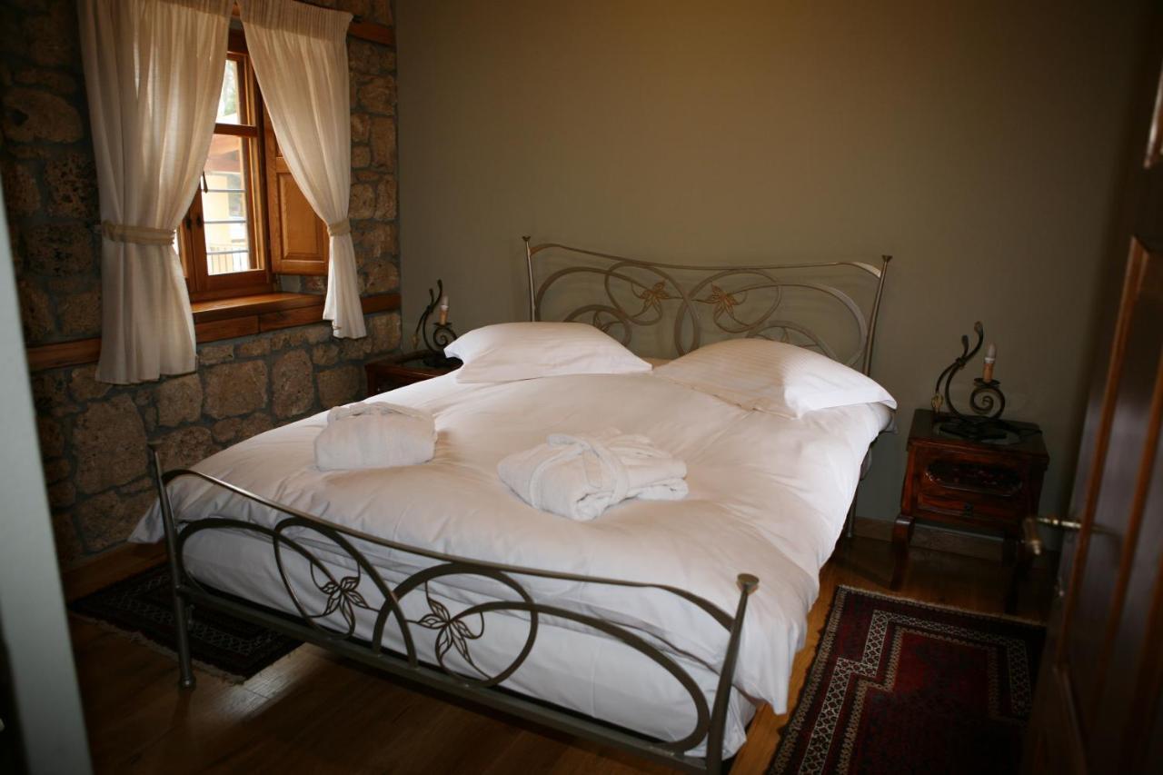 Roes Suites Loutraki  Ngoại thất bức ảnh